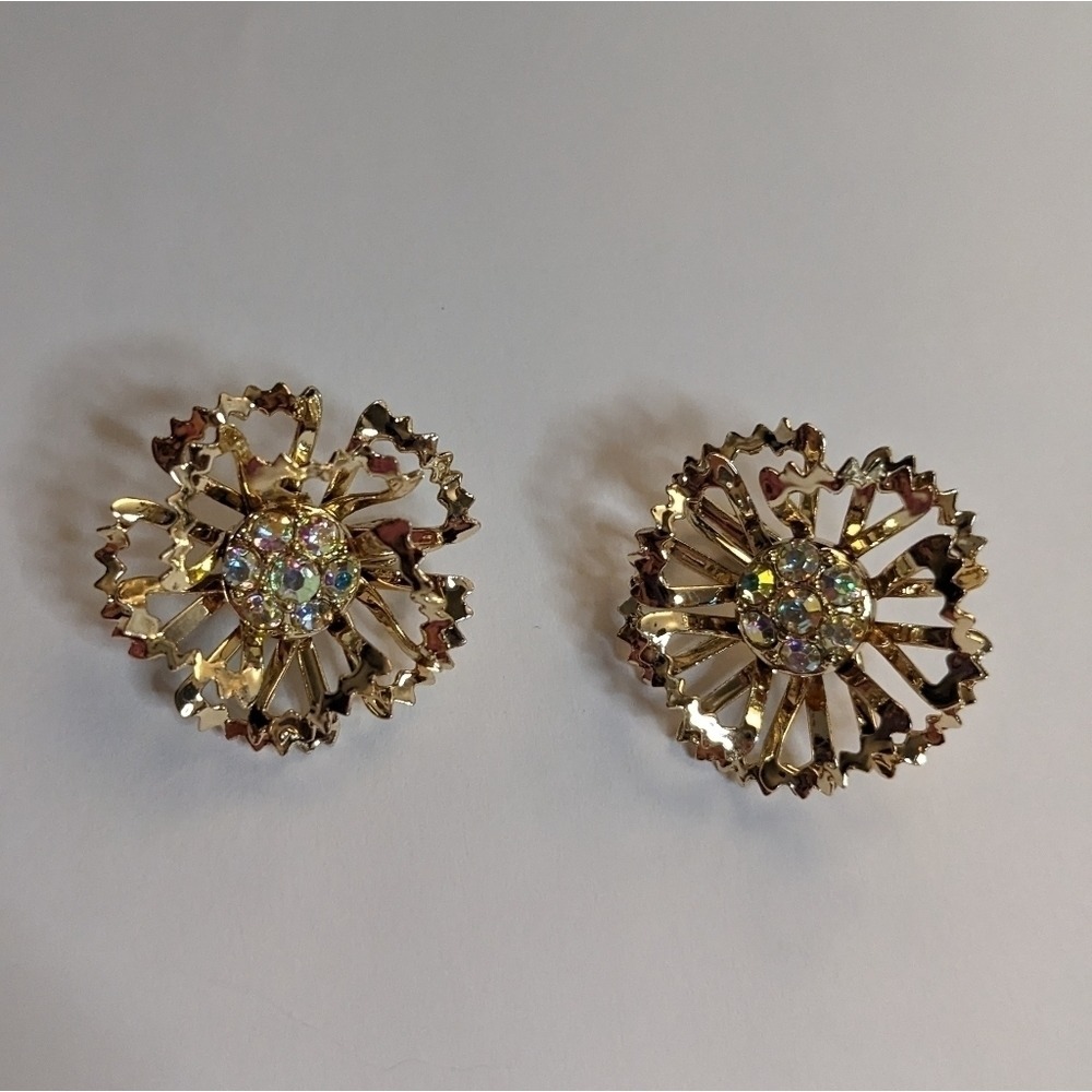 Vintage Sarah Coventry Gold Tone and Aurora Borealis Rhinestone Clip On Earrings - Picture 4 of 4
